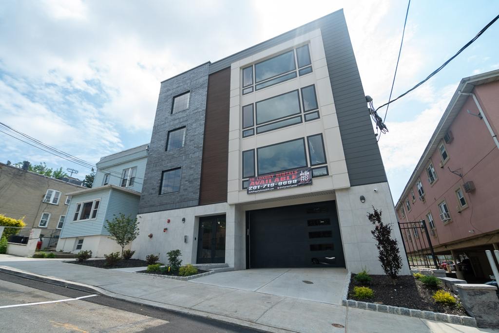 2Six Apartments Building.JPG